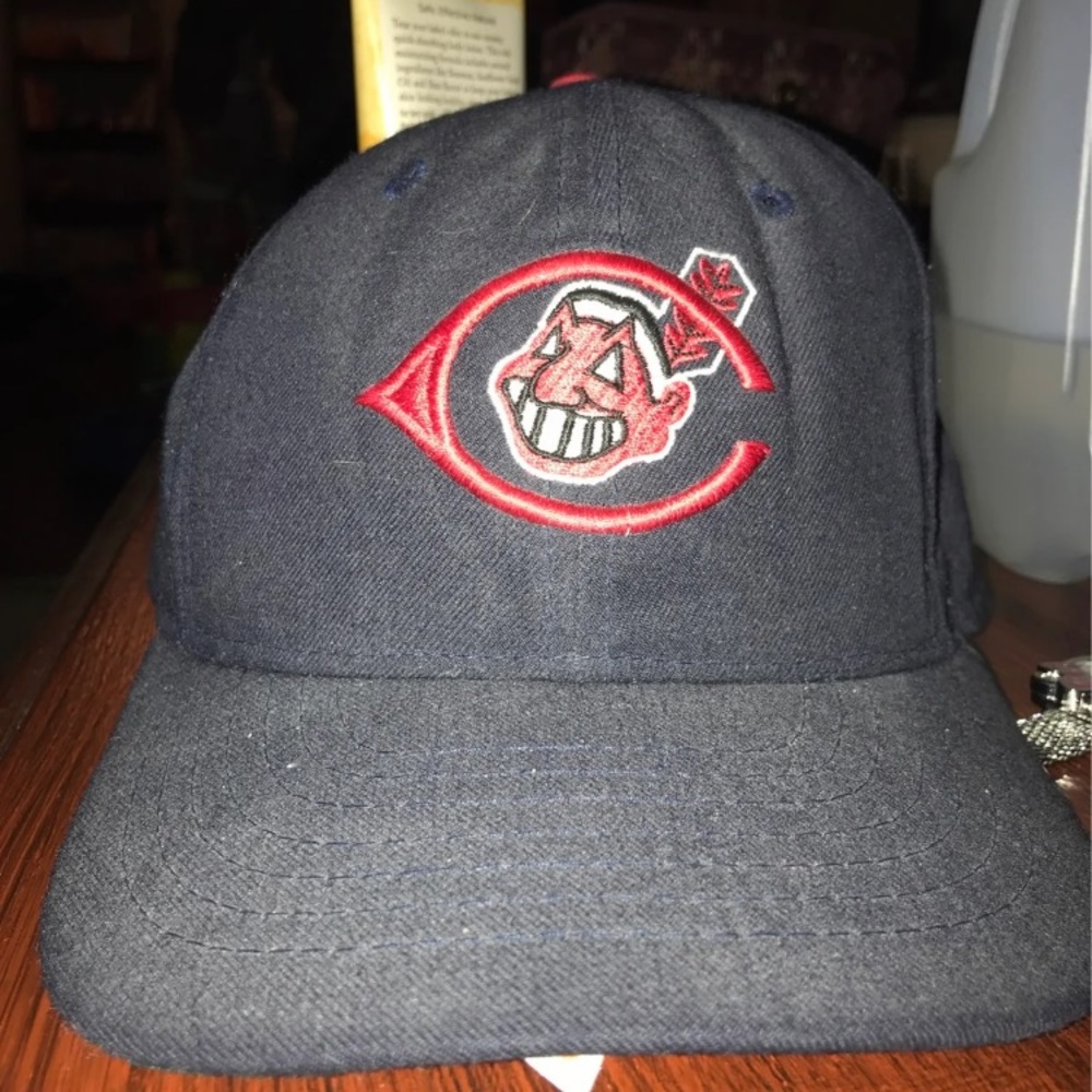 Authentic MLB hat Indians